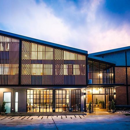 Hug Inn Phrae Exterior photo