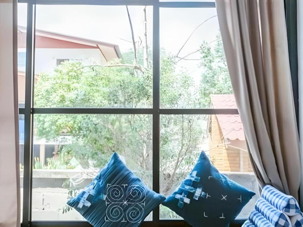 Hug Inn Phrae Exterior photo